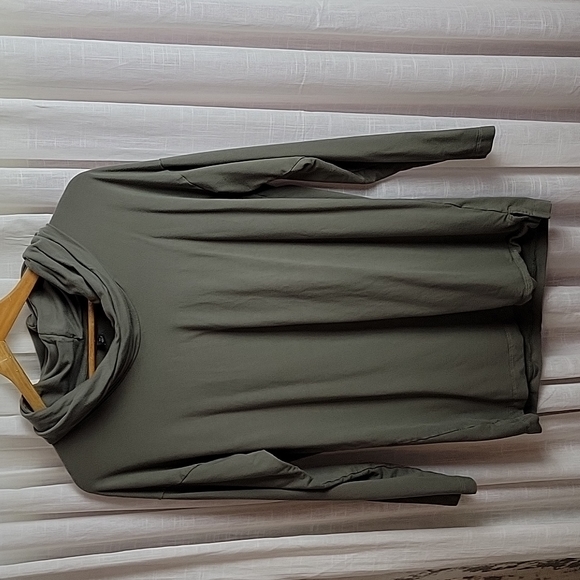 Banana Republic Sage Green Long Sleeve Cowl Neck Size M - Picture 1 of 6